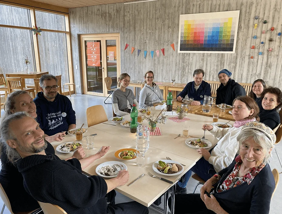 Begegnung mit ehemaligen Volunteers in Begleitung von Nurtac Perazzo